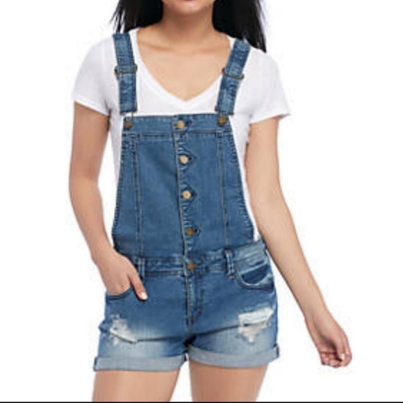 Tinseltown Pants - Tinseltown destroyed overall shorts sz L